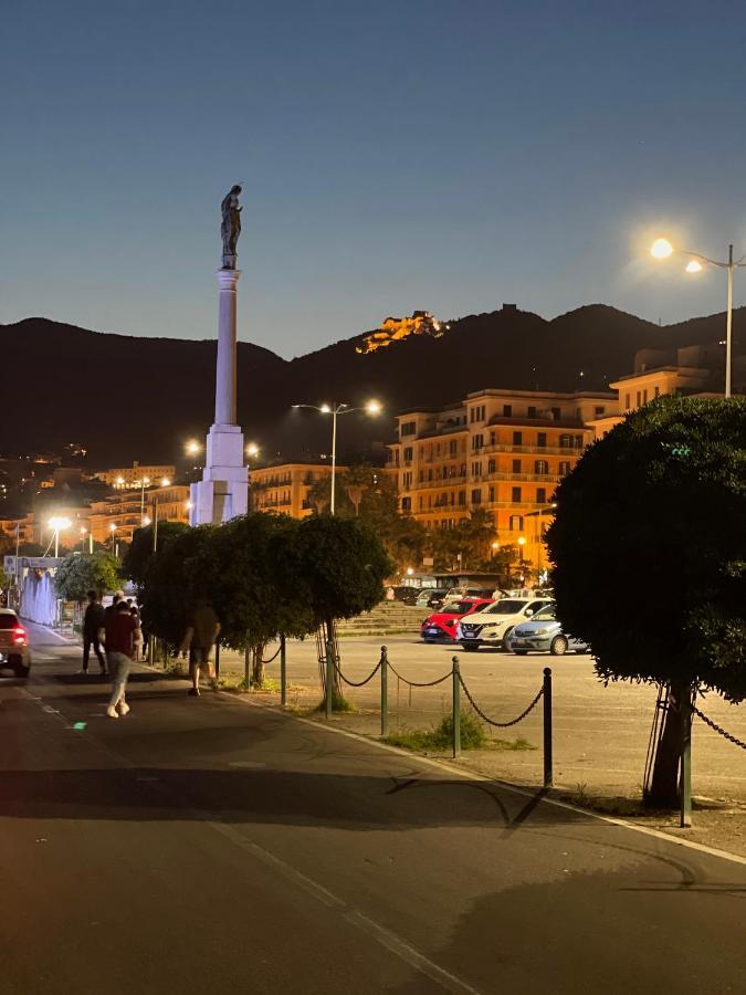 ساليرنو B&B Stella In Centro المظهر الخارجي الصورة